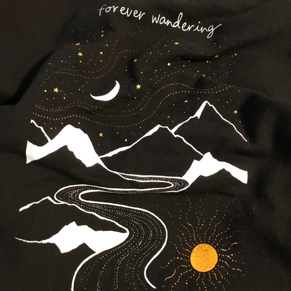 Serengetee | Forever Wandering Sweatshirt - Picture 2 of 3